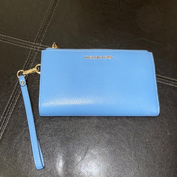 Michael Kors wallet - Picture 1 of 4